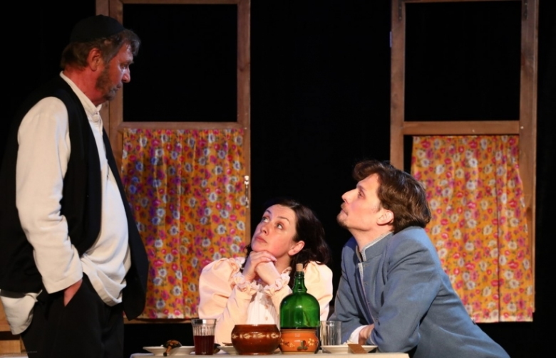 &laquo;Блуждающие звезды&raquo;. Спектакль в деревне Низино