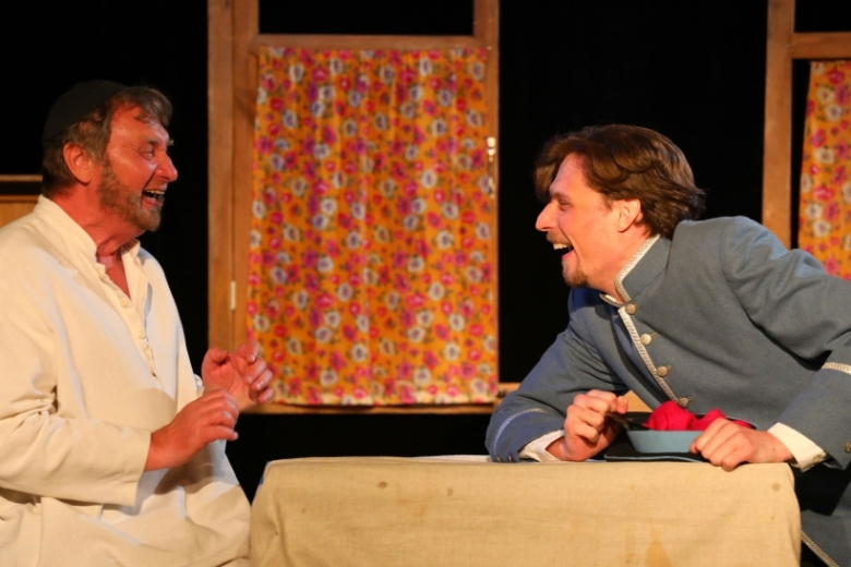 &laquo;Блуждающие звезды&raquo;. Спектакль в деревне Низино