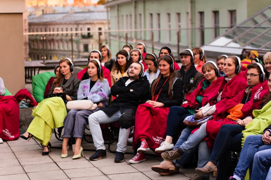 Kryshuem Vse Paren S Piterskoj Okrainy Zapuskaet Festivali Na Kryshah Peterburga