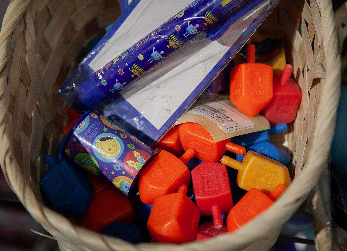 В магазине Кошер продаются товары к Хануке 2025 г