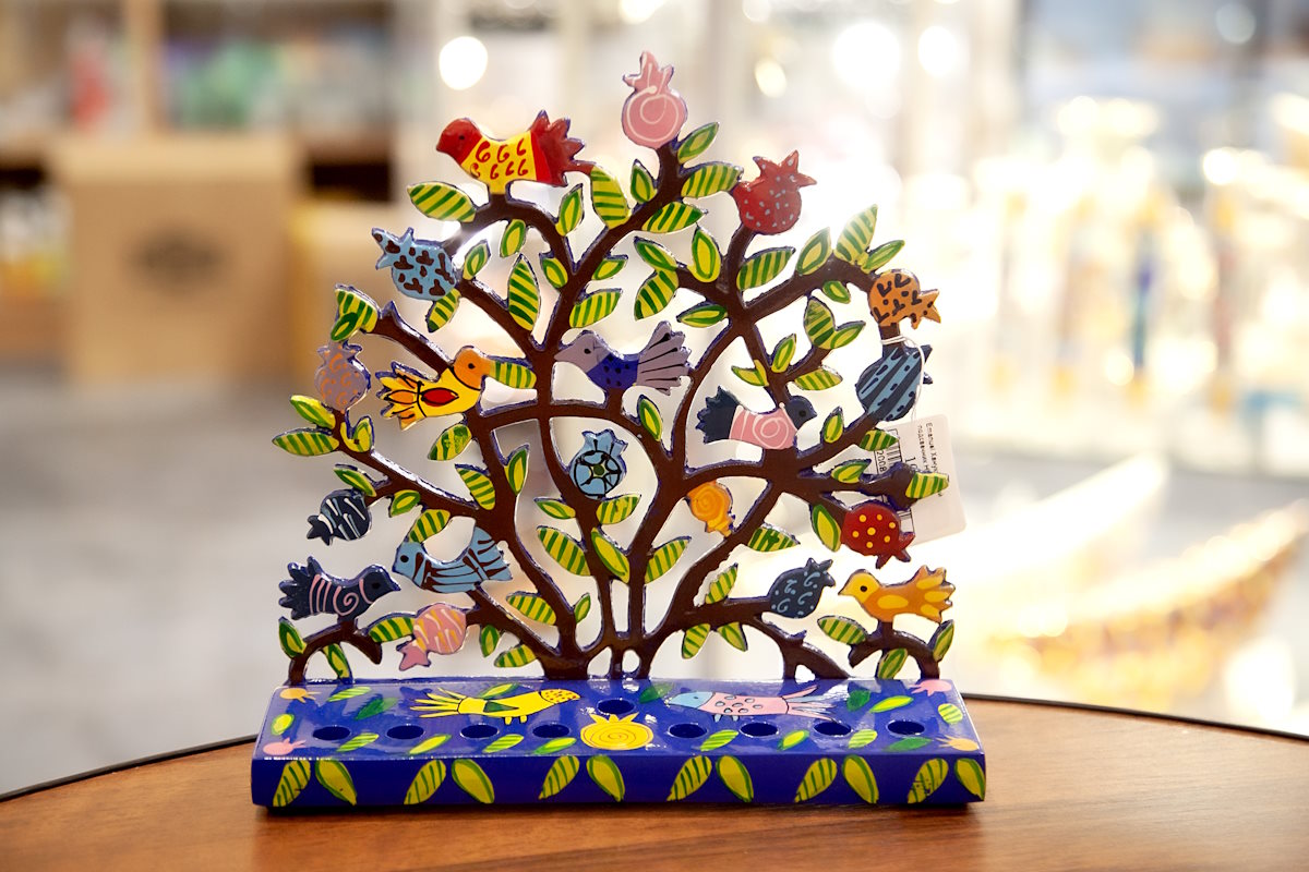 В магазине Кошер продаются товары к Хануке 2025 г