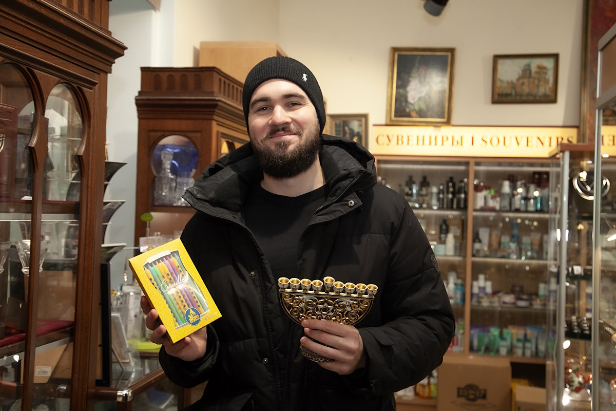 В магазине Кошер продаются товары к Хануке 2025 г