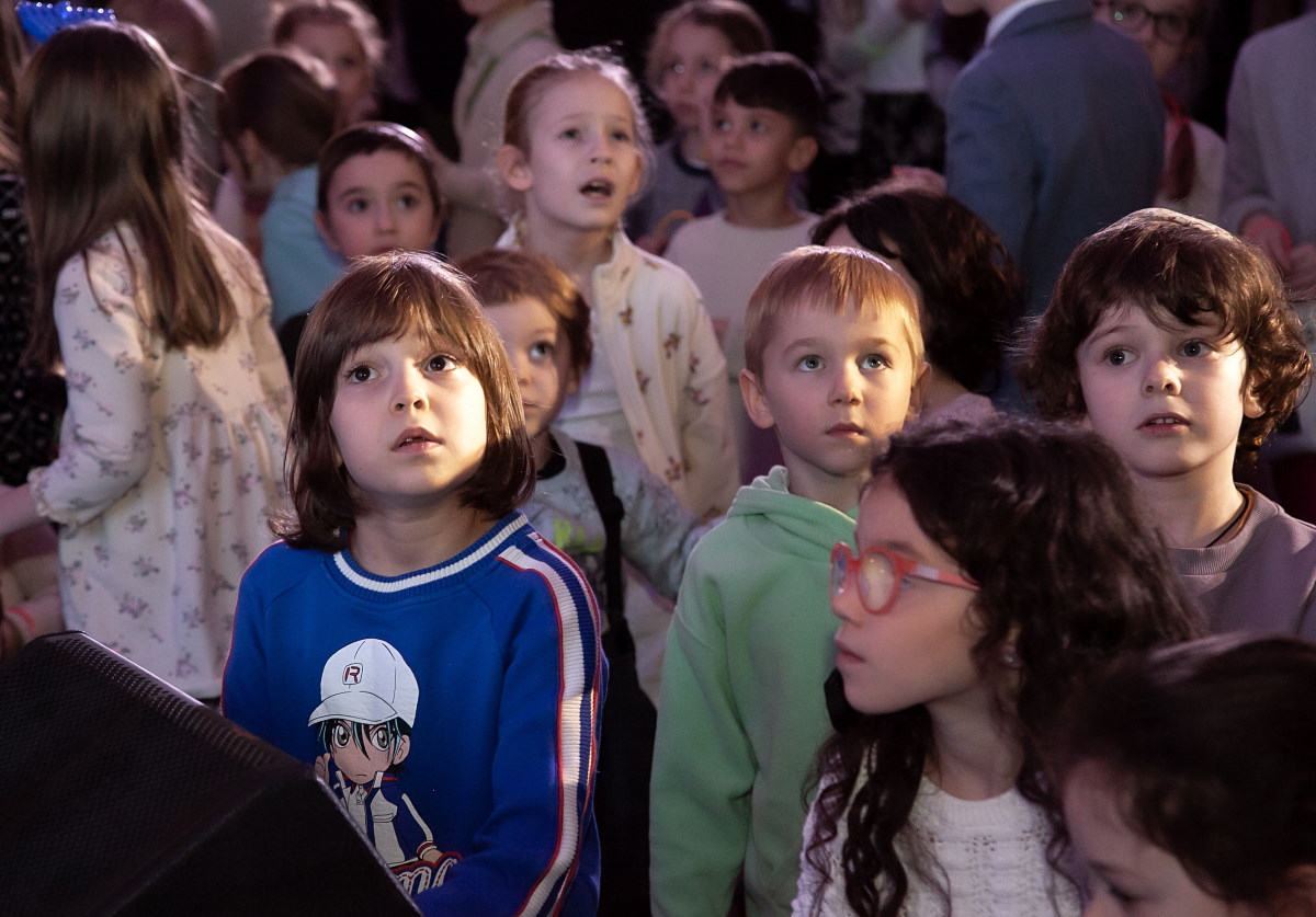 В Петербурге торжественно отпраздновали Хануку
