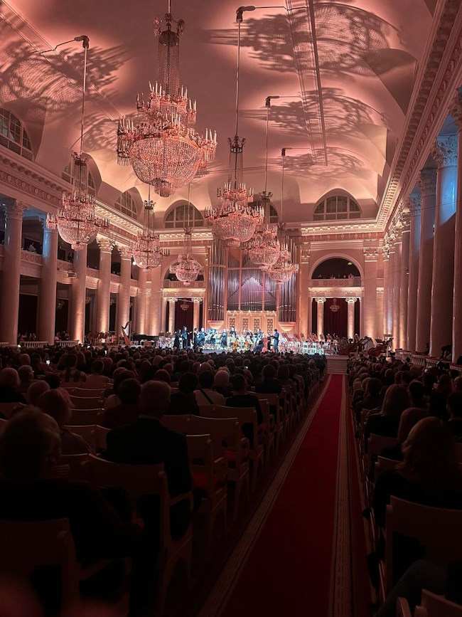 Желтые звезды