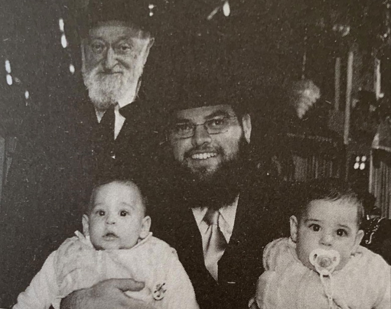 Дедушка Натан на свадьбе Шауля