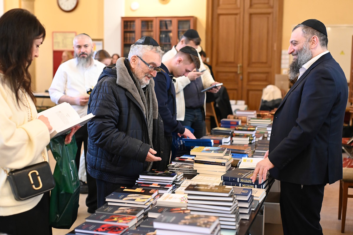 Мероприятие посетил председатель общины М. Д. Грубарг&nbsp;