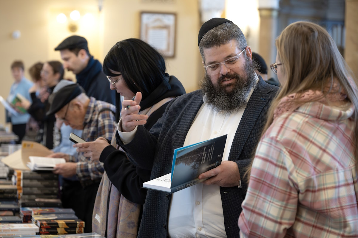 В Петербурге состоялся День еврейской книги 2026