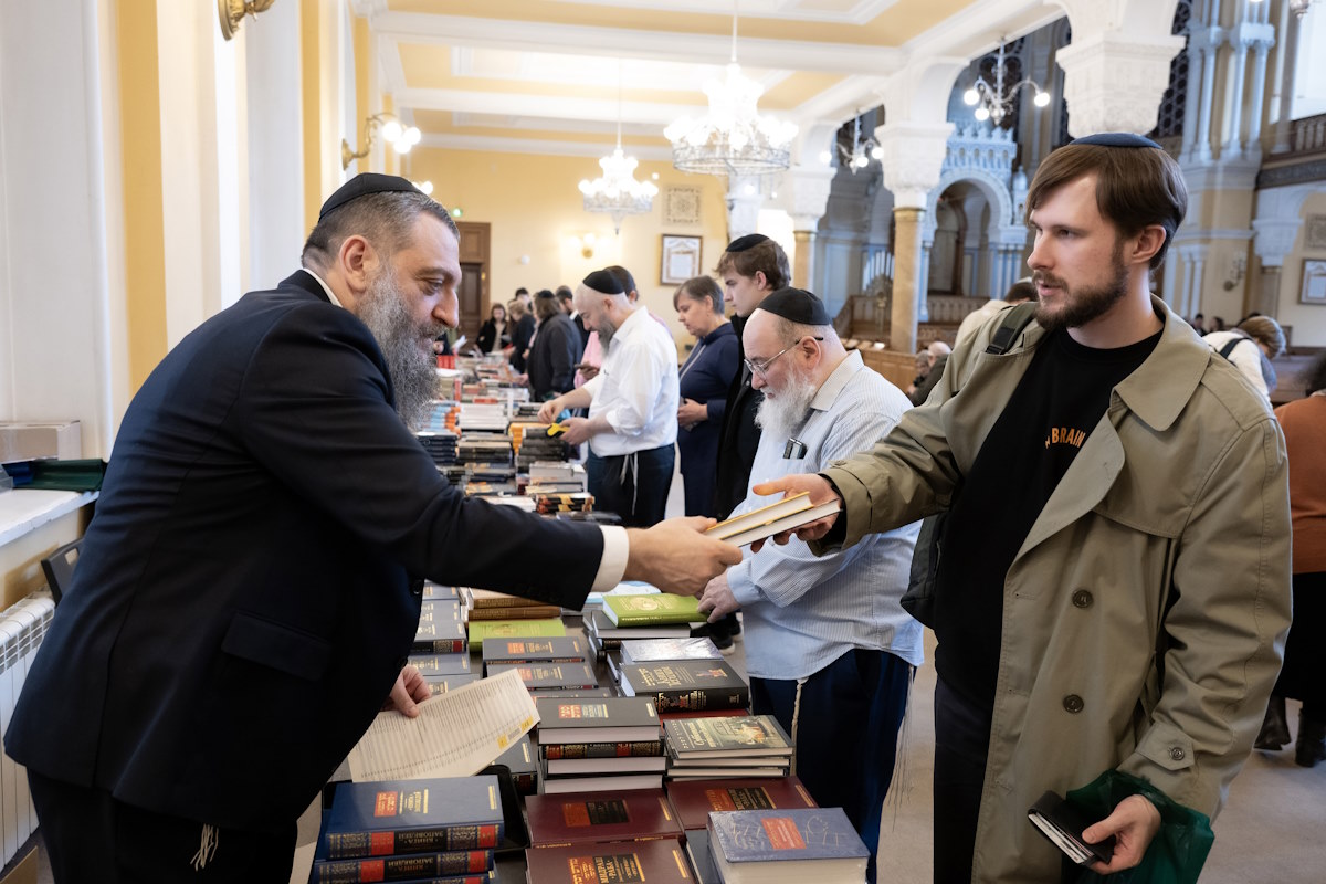 В Петербурге состоялся День еврейской книги 2026