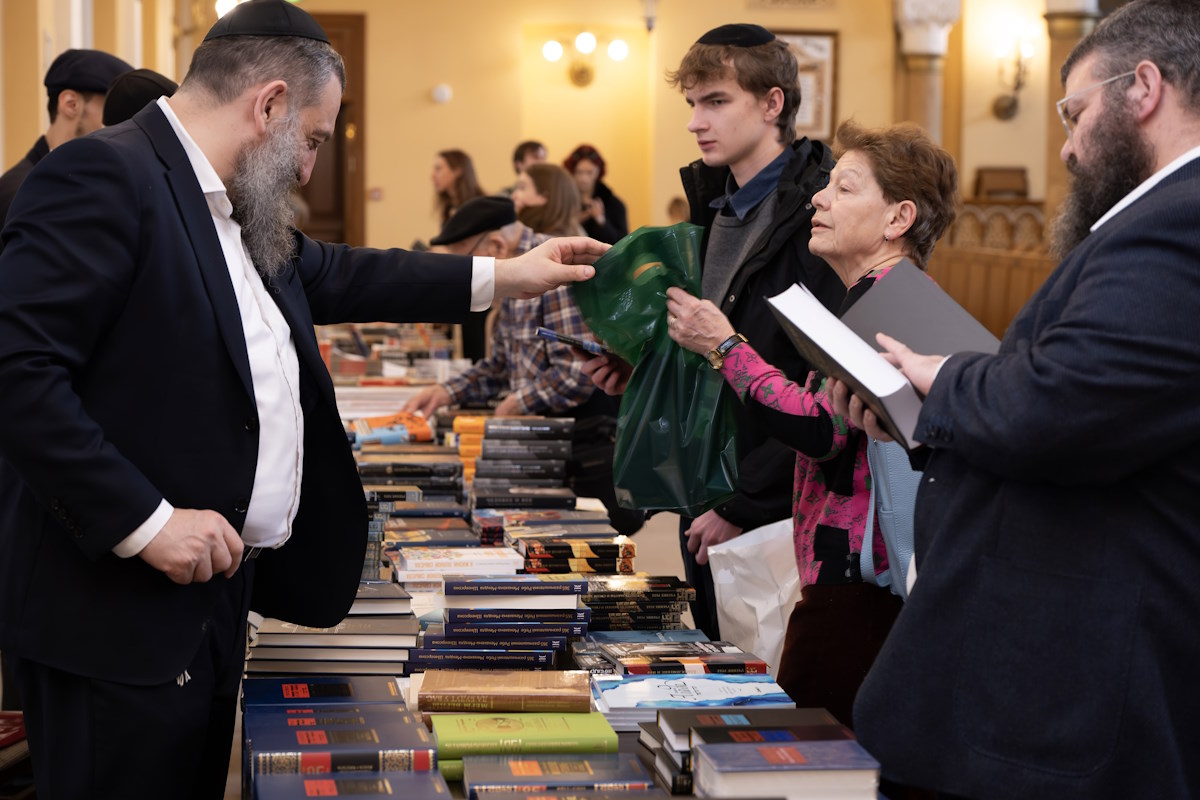 В Петербурге состоялся День еврейской книги 2026