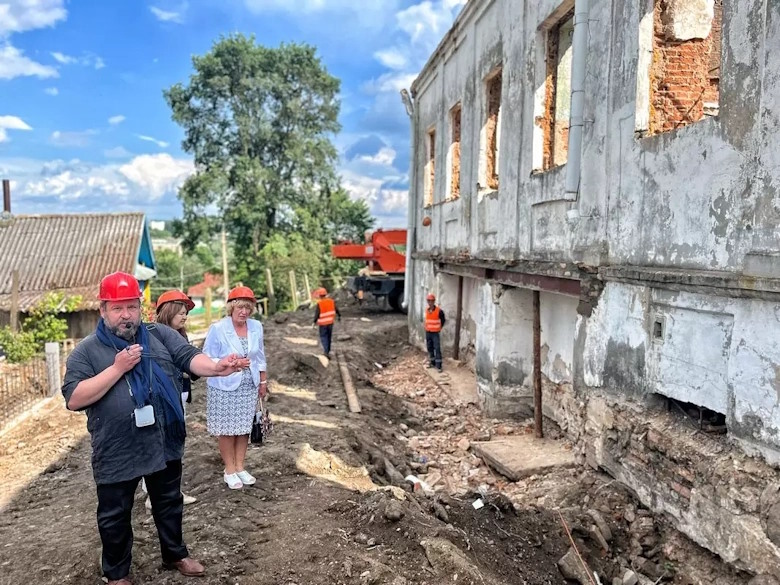 Реконструкция в Воложине